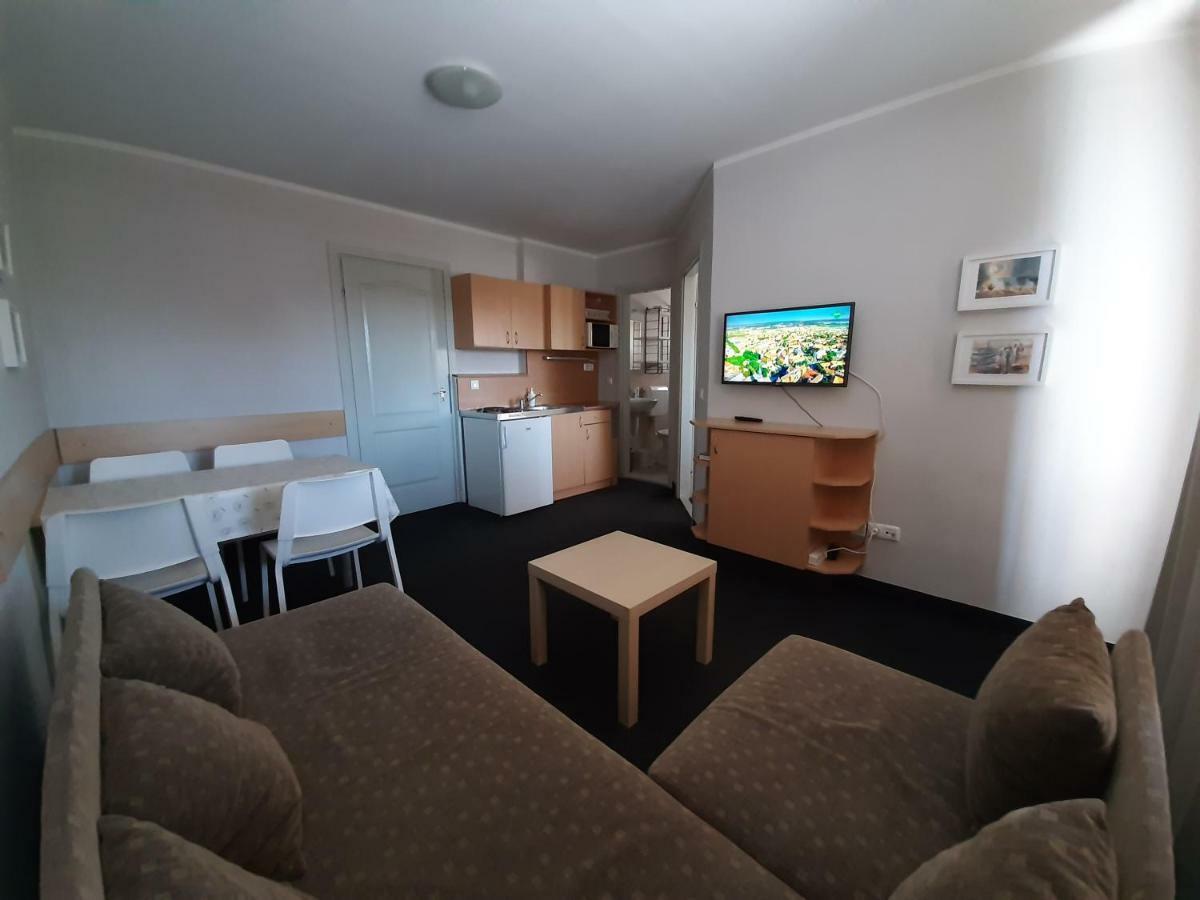 Familia Apartmanhaz Keszthely Eksteriør bilde